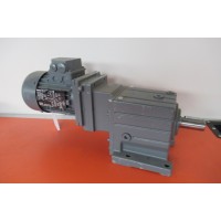 11,4 RPM  0,12 kW Asmaat 25 mm. UNUSED 
